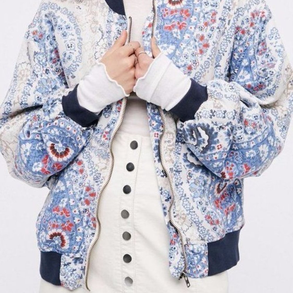 Free People Quilted Bomber Jacket- Blue Paisley Floral NWOT - Picture 11 of 11